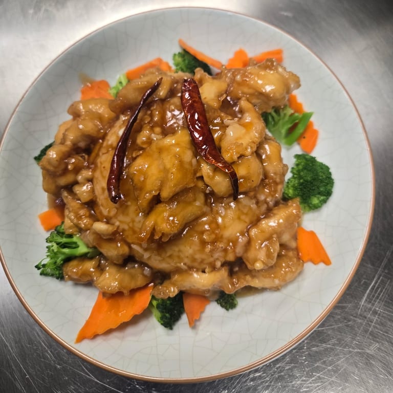 Savor Our Lunch Offerings